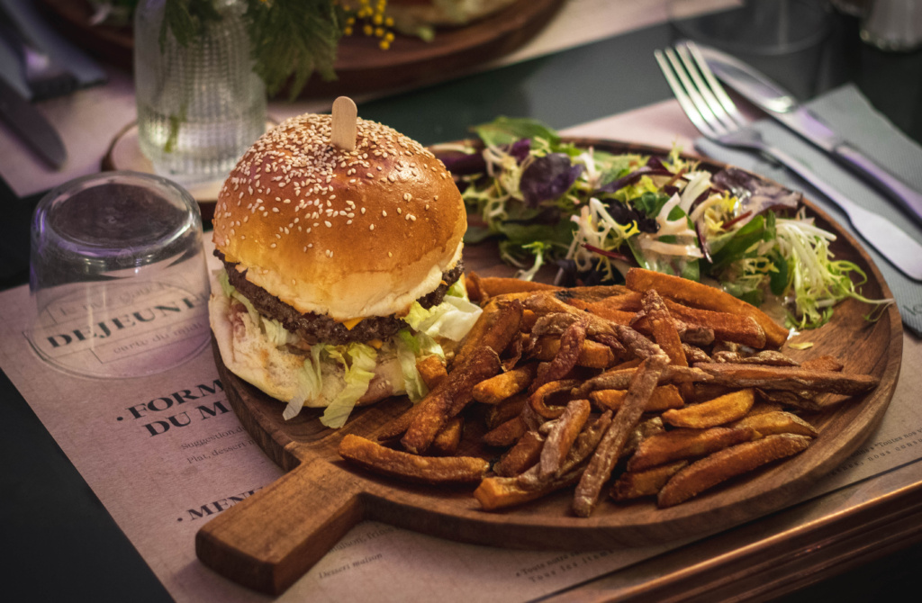 Burger at Le Rive Gauche, Narbonne, Paul de Burger