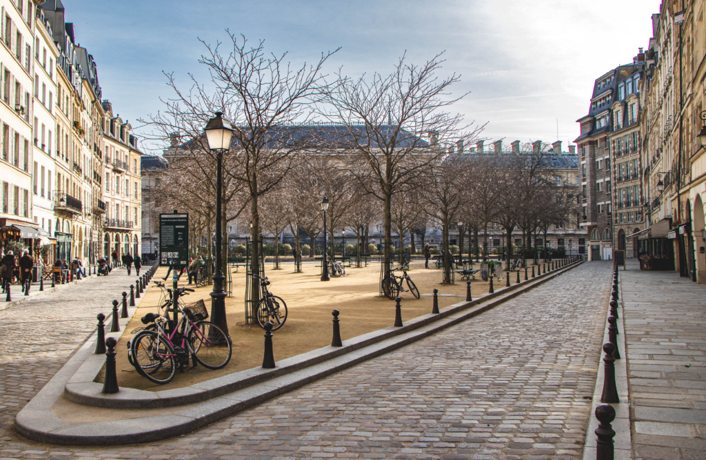 Place Dauphine, Paris, Paul de Burger